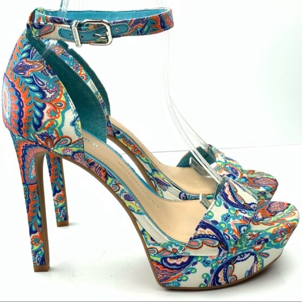 Gianni Bini paisley platform heel like new 5” heel